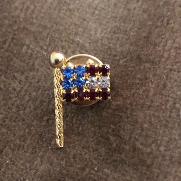 Jewelry - 🇺🇸Vintage Rhinestone American Flag Stick Pin- 744 $8 or 🦋